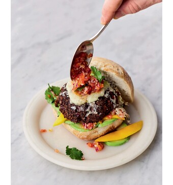 Geroosterde zwarte-bonenburger