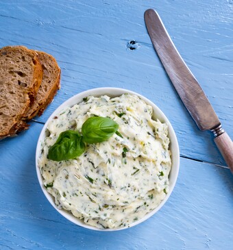 zelfgemaakte kruidenboter variaties