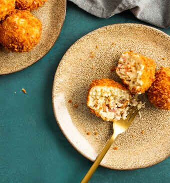Arancini met parmaham en pecorino
