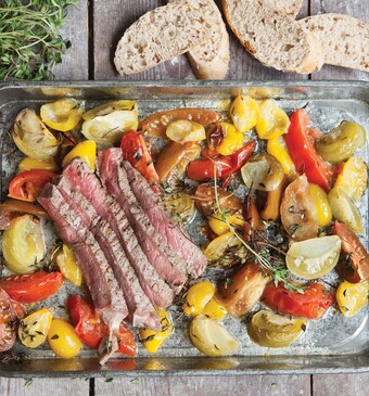 Gemarineerde biefstuk met geroosterde tomatensalade 