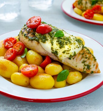 Kipfilet caprese met krieltjes