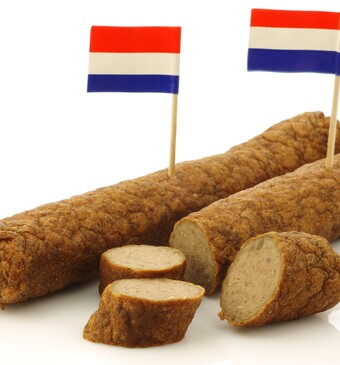 Deze frikandel uit de supermarkt komt als beste uit de test