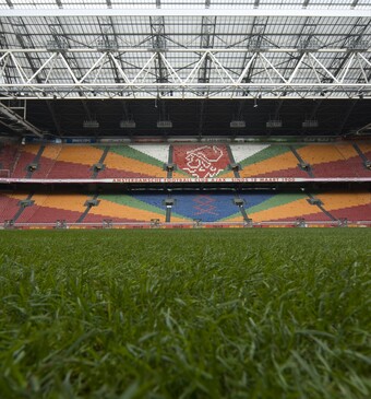 dineren voetbalstadion