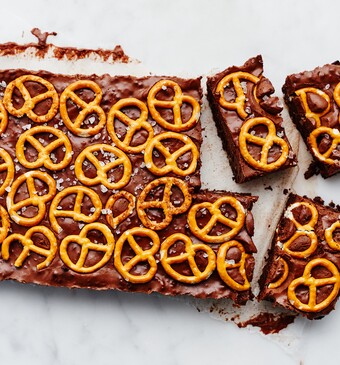 24K pretzel brownie l.jpg