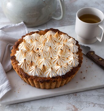 Salted Caramel Meringue Taart