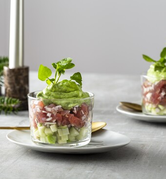 Tonijntartaar met avocadocrème