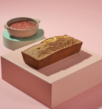 Citroen-vanillecake met rabarbercompote 