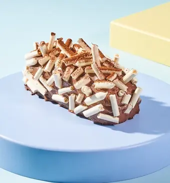 Buche met meringue en hazelnootpasta