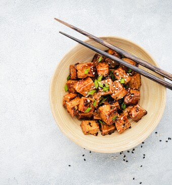 Tofu marinade met gember, honing en sojasaus 