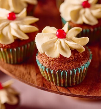 Altijd feest! Fruitcupcakes met Bloemen