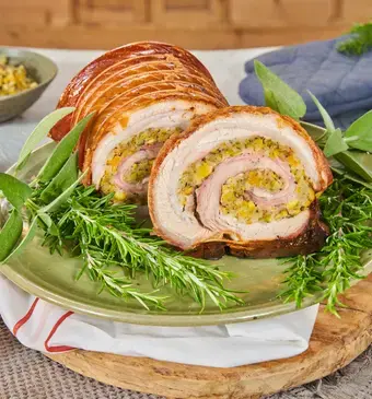 Snel met Mil kerst Porchetta met pistache en venkelzaad 