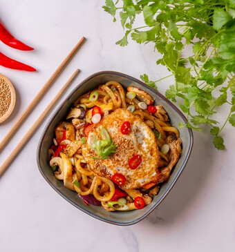 Udon noodles met paddenstoelen 