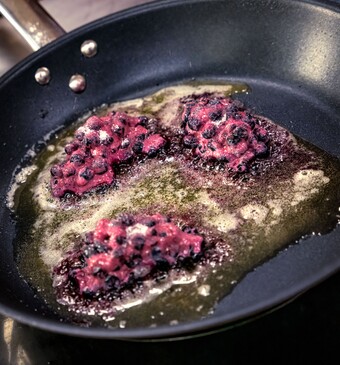 Schwarzbeernocken (wilde-bessenpannenkoekjes)