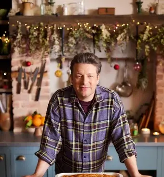 Jamie's Christmas Shortcuts achter het keukenblad 