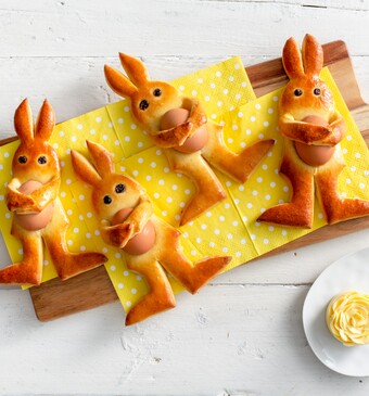 paashaasjes van brood voor het paasontbijt