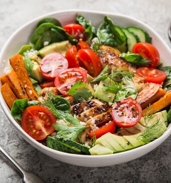 Couscoussalade met gegrilde kip