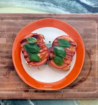 Ciabatta caprese hüttenkäse