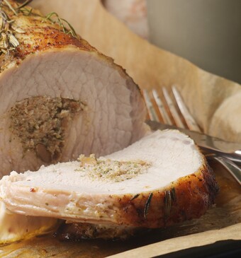 Rollade met paddenstoelen en kastanjes uit het programma Miljuschka Masterclass Kersteditie.