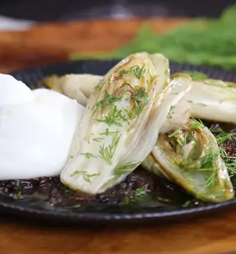 gegrilde witlof met burrata