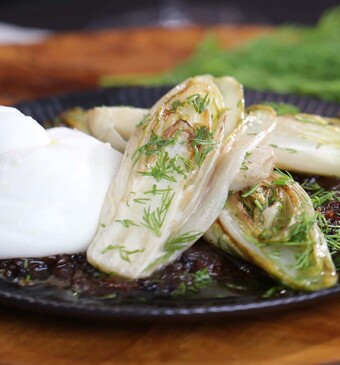 gegrilde witlof met burrata