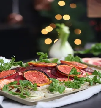 Hele zalm uit het programma Miljuschka Masterclass Kersteditie. 