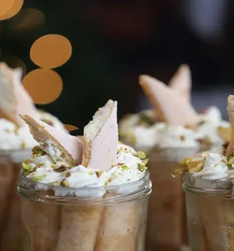 Pistache-tiramisu uit het programma Miljuschka Masterclass Kersteditie.