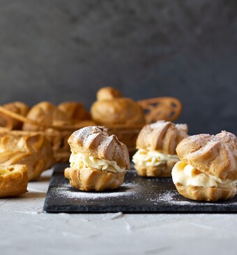 profiteroles met citroenroom