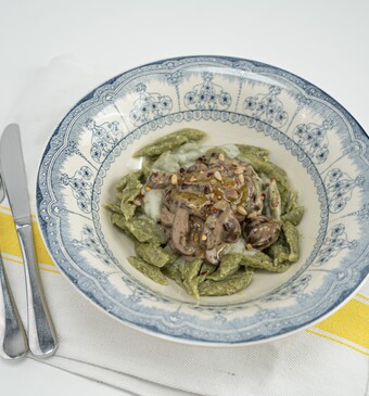 Kip pesto met gnocchi van de BBQ