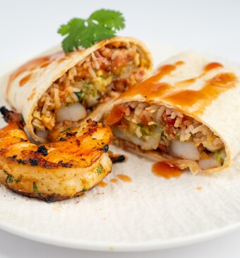 Burrito met garnaal van de BBQ