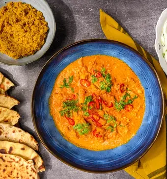 Butter chicken met naan