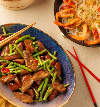 Gewokte aubergine en knoflookgarnalen