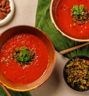 oma's tomatensoep met basilicum met twist