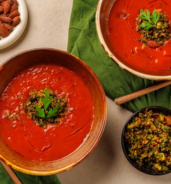 oma's tomatensoep met basilicum met twist