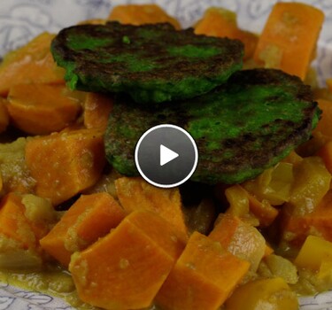 Zoete curry met doperwten pancakes