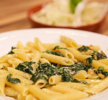 Penne Spinaci e gorgonzola (pasta met spinazie en gorgonzola) & Insalata di finocchi (venkelsalade)