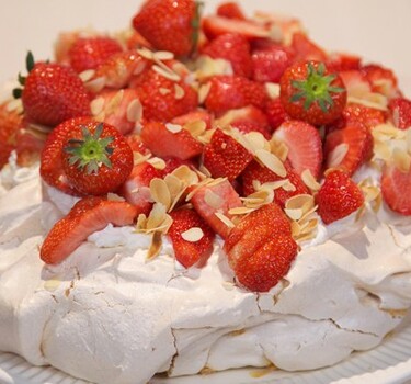 Romanoff pavlova