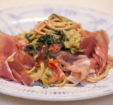 Spaghetti met tomaatjes en zoete knoflook