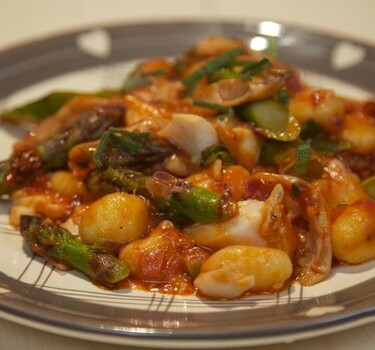 Gnocchi-visstoof met salie