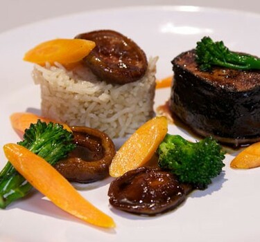 Tonijn met miso, pilav en shiitake