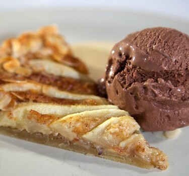 Frangipane met vanillesaus