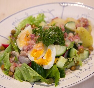 Hollandse salade met karnemelksaus