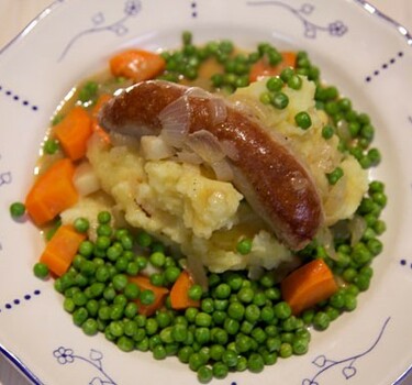 Bangers & mash met uienjus