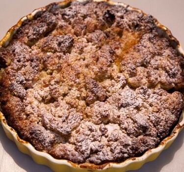 Sticky toffee bread and butterpudding