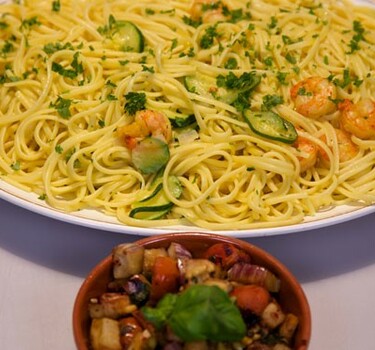 Pasta gamberetti, zucchine e zafferano (pasta met garnalen, courgette en saffraan)