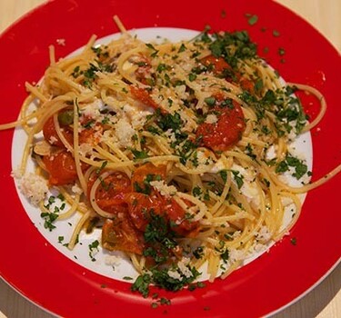 Spaghetti met cherrytomaatjes en knoflook