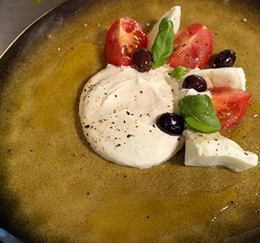 Caprese met Parmezaan-ricotta crème