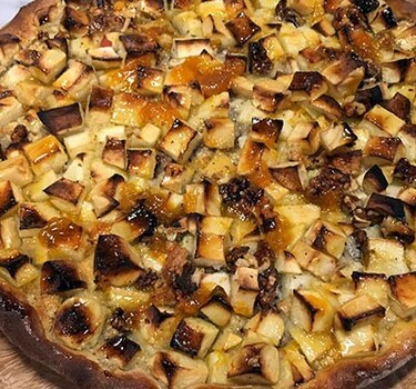 Appelvlaai met walnoten