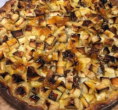 Appelvlaai met walnoten