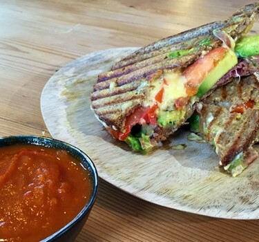 Crunchy tosti met avocado