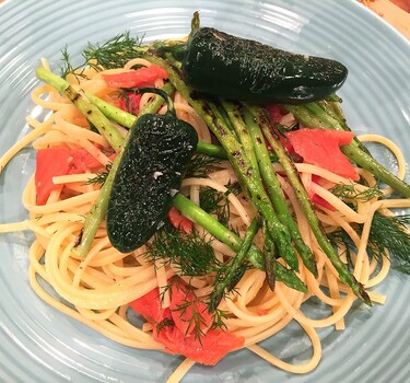 Linguine met gerookte wilde zalm en jalapeñopepers